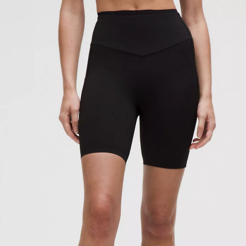 NWT lululemon Go Further Super-High-Rise Race Short 7" Size 8